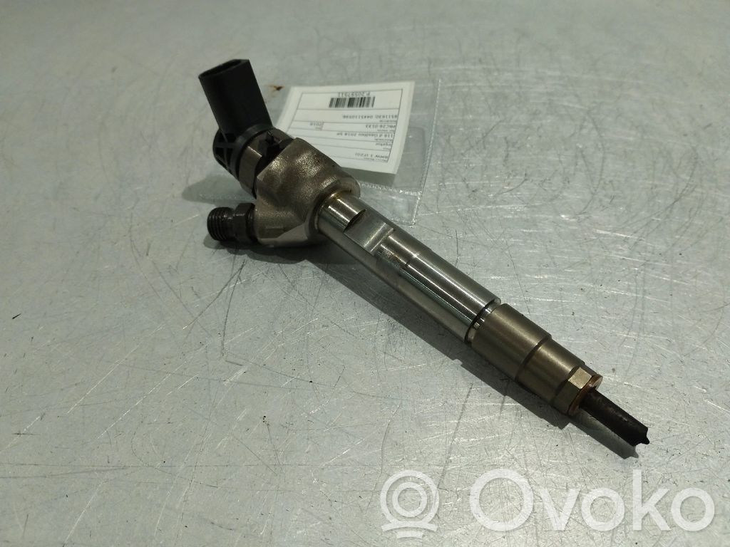 Inyector de combustible   8511630,0445110598