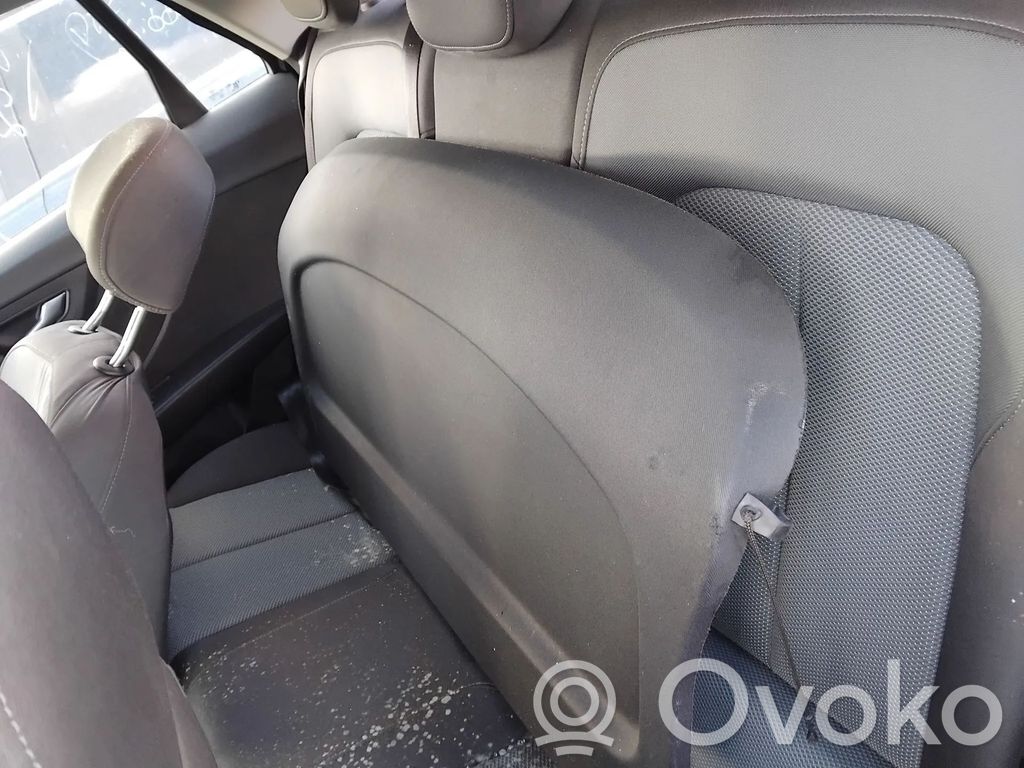 Parcel shelf