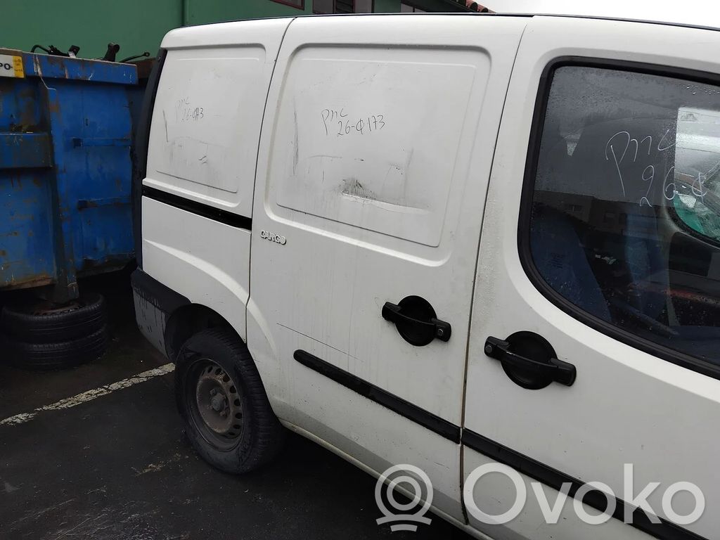 Fiat Doblo Portellone laterale scorrevole 