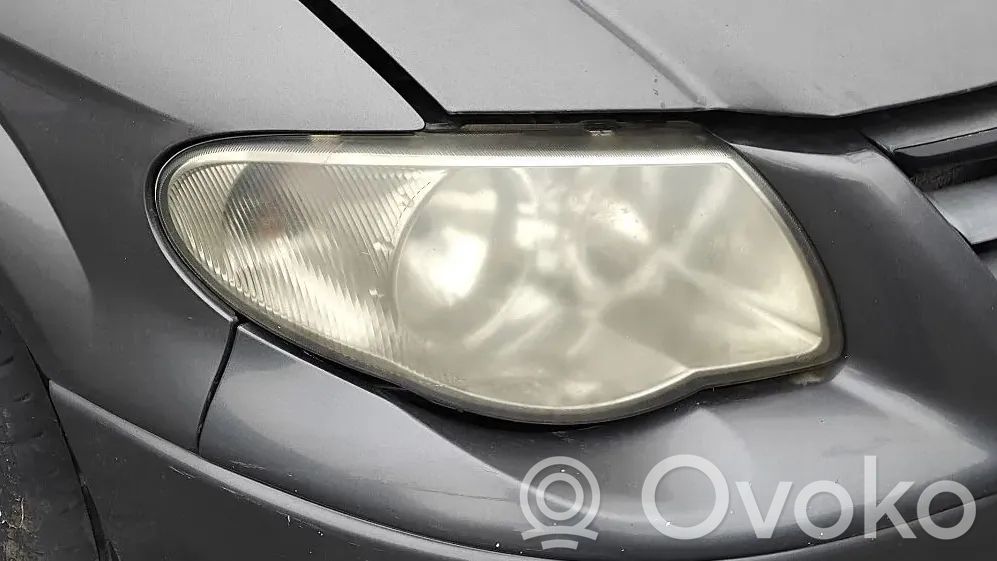 Chrysler Voyager Phare frontale