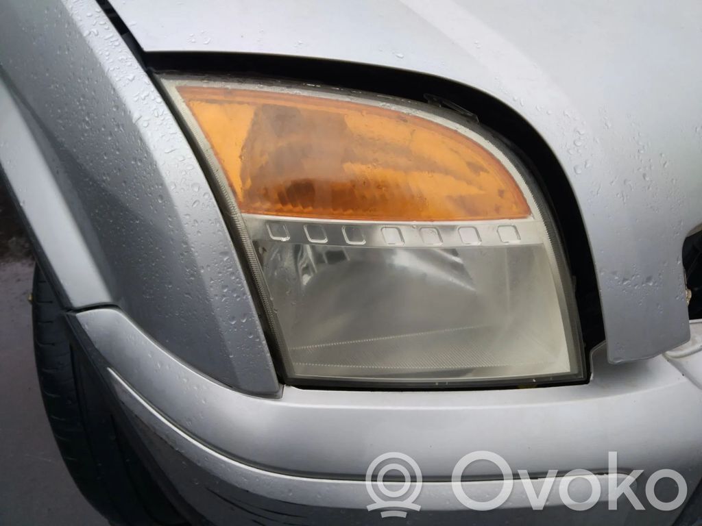 Lampa przednia
