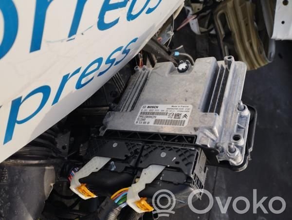 Centralina/modulo del motore   9851888980,0281039555,9850563780,MD1CS003