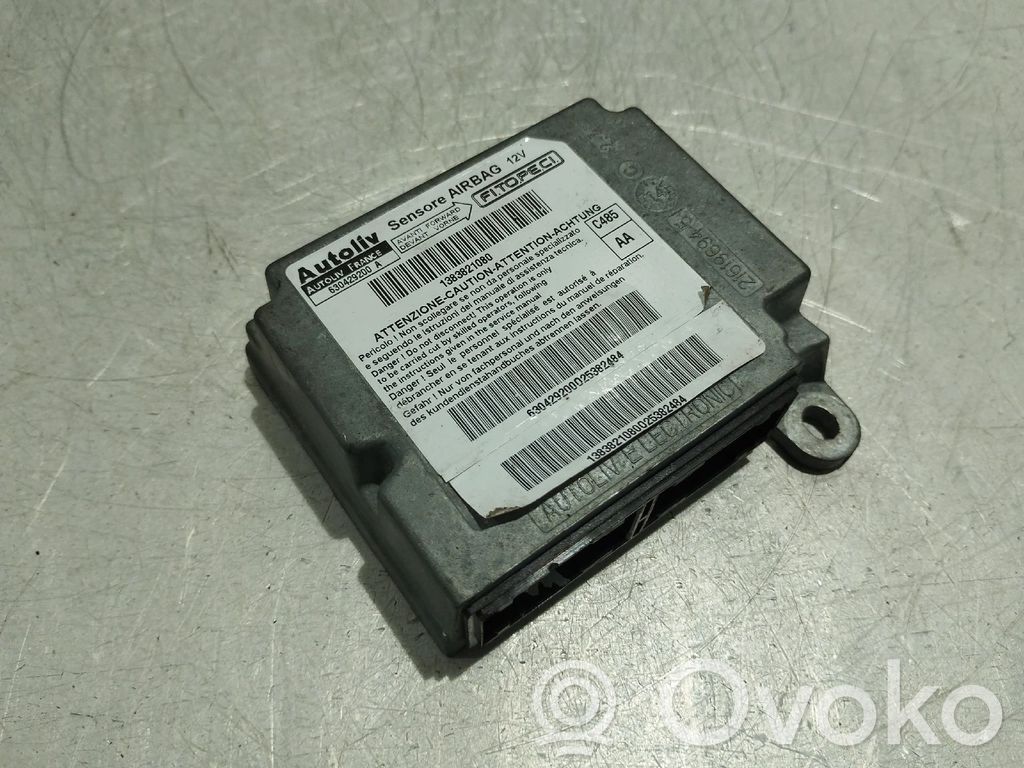 Unidad de control/módulo del Airbag   1383821080