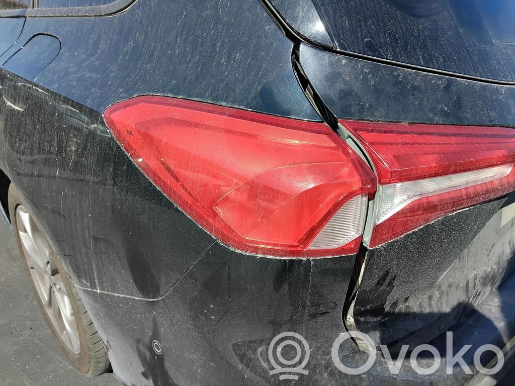 Ford Focus Lampy tylnej klapy bagażnika