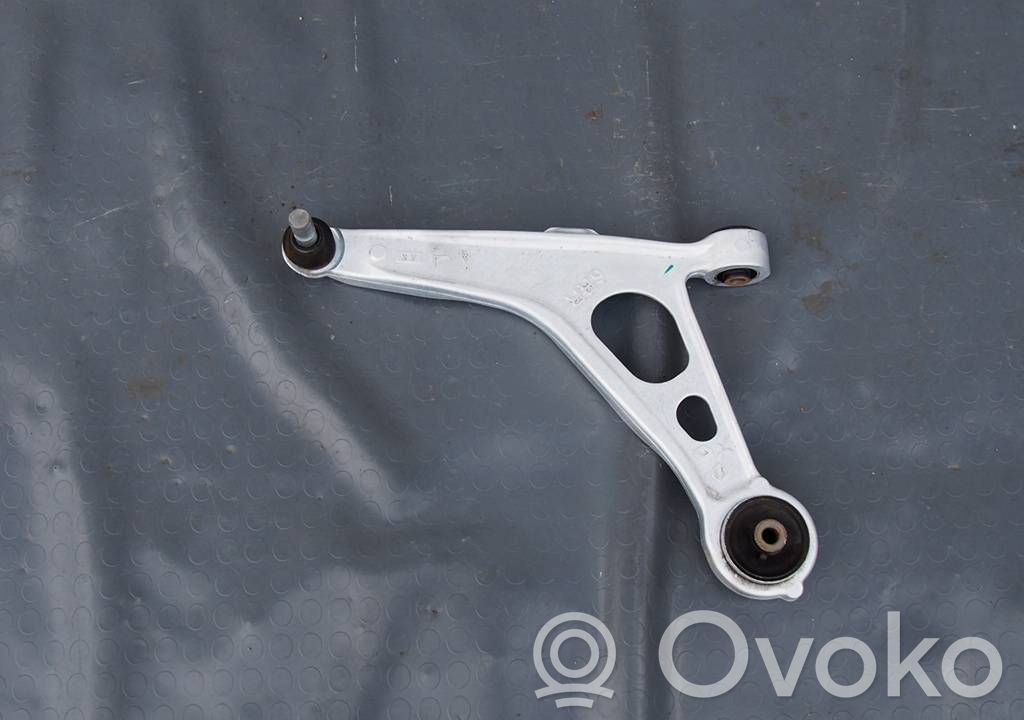 Nissan Qashqai J12 Priekinė šakė 