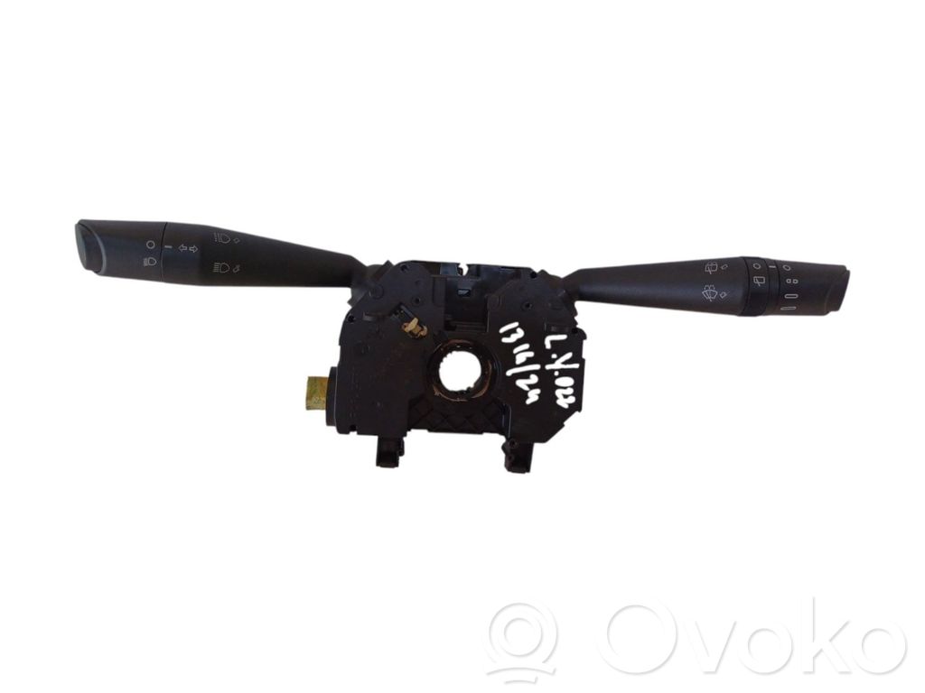 Lancia Ypsilon Wiper turn signal indicator stalk/switch 