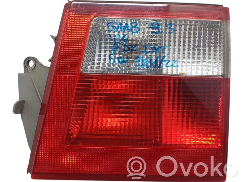 Saab 9-5 Aizmugurējais lukturis pārsegā 