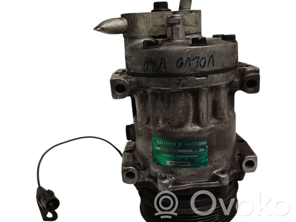 Volvo S40, V40 Ilmastointilaitteen kompressorin pumppu (A/C) 