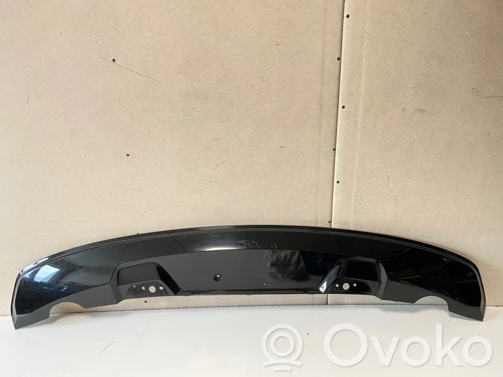Volvo XC40 Apakšējā bampera daļa 
