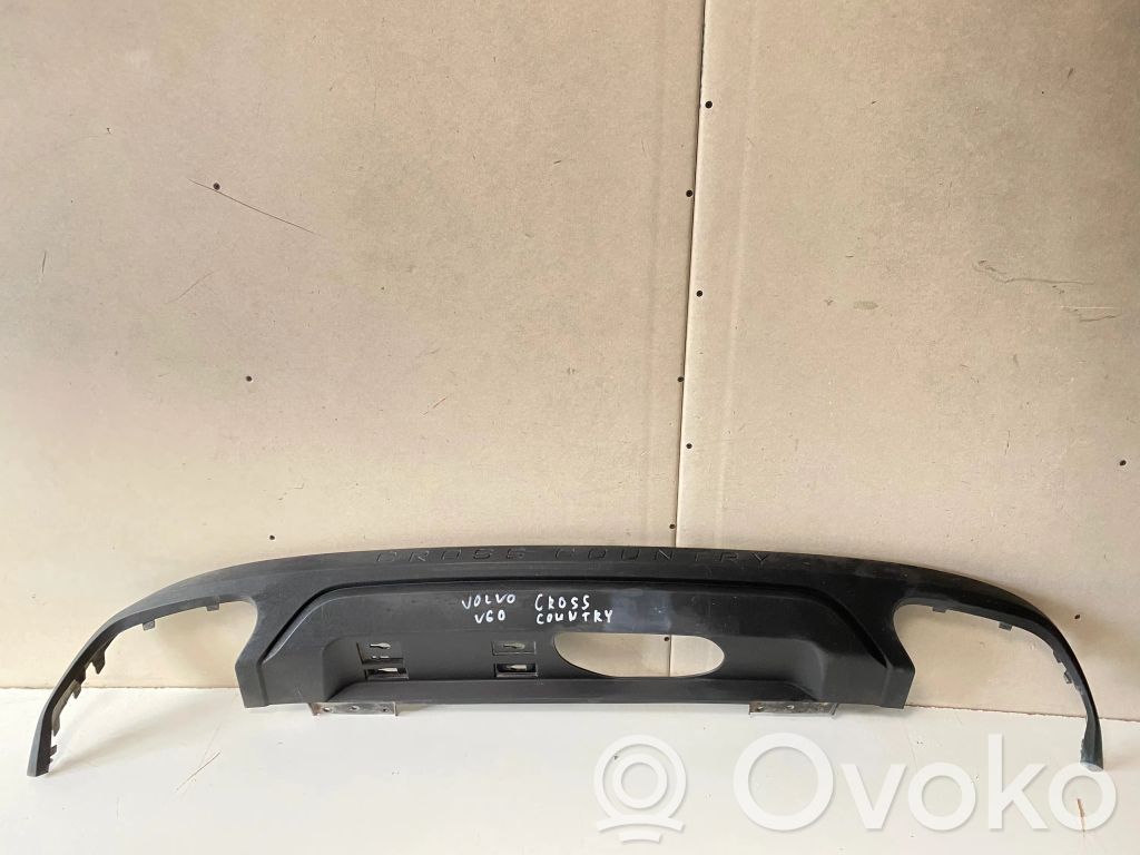 Volvo V60 Takapuskurin alaosan lista 