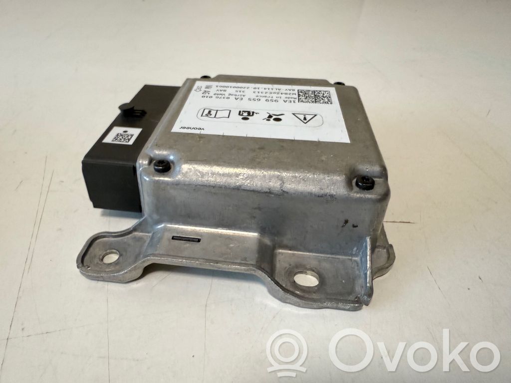 Skoda Enyaq iV Airbag control unit/module 