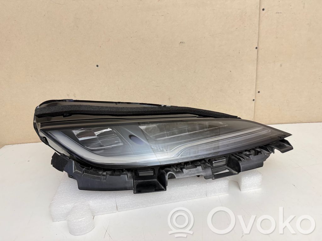 Headlight/headlamp   176088900E,LA77607,CCCLA77607,2332502272