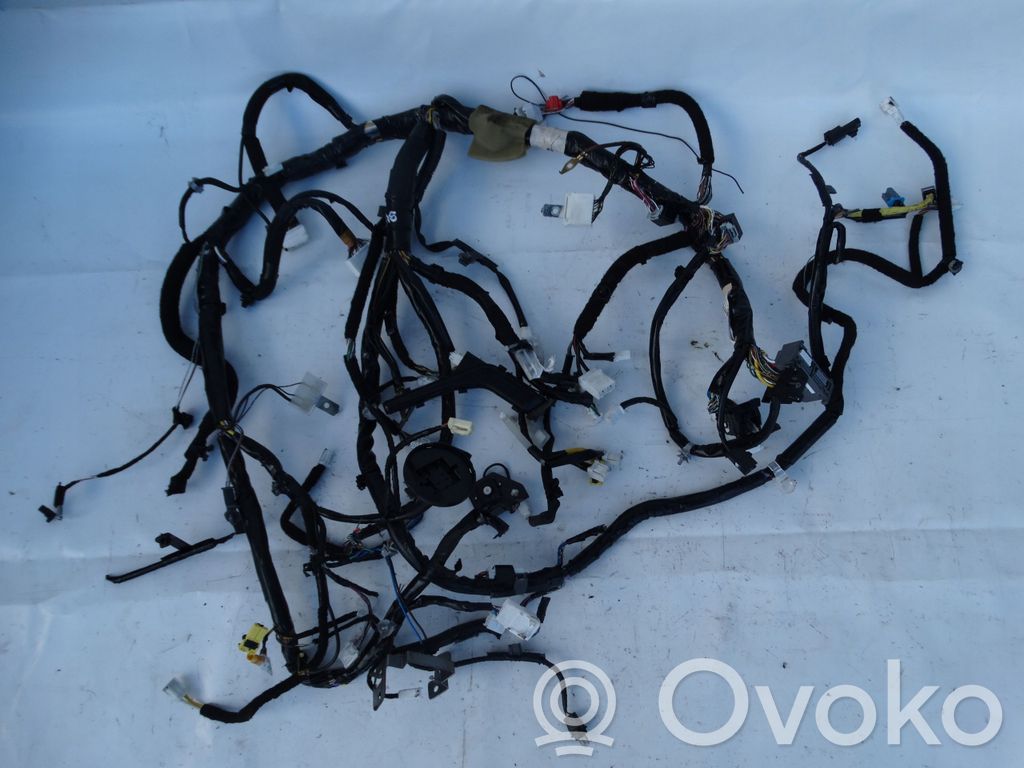 Engine installation wiring loom