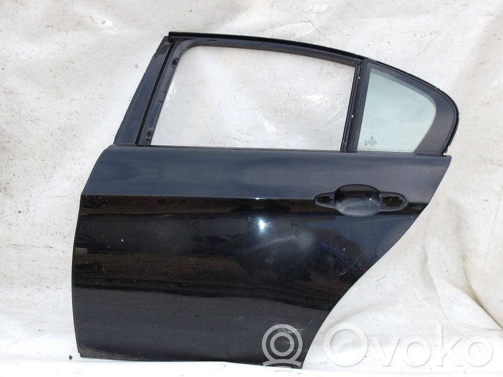 Rear door   1D1