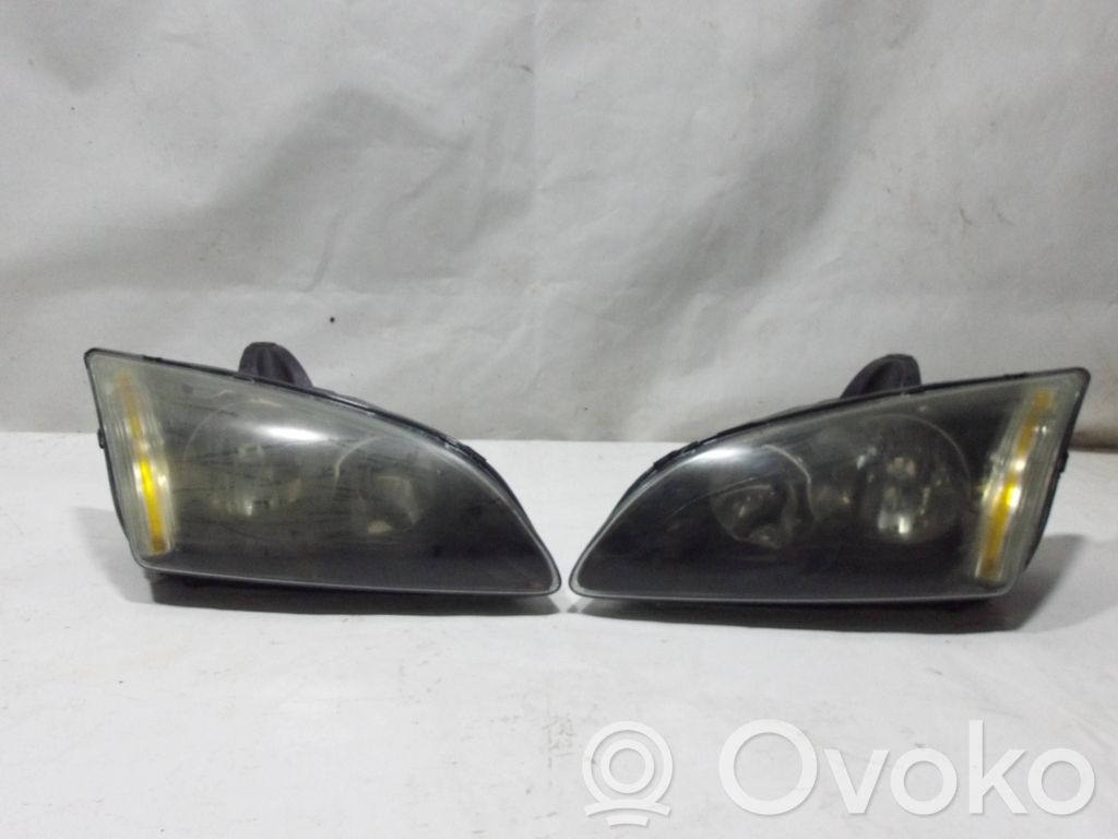 Ford Focus Etu-/Ajovalo 
