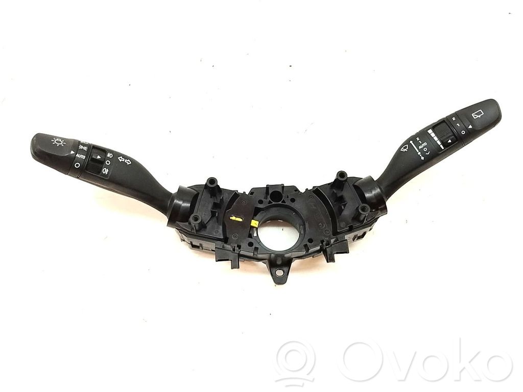Hyundai i20 (GB IB) Interruptor de control multifunción 
