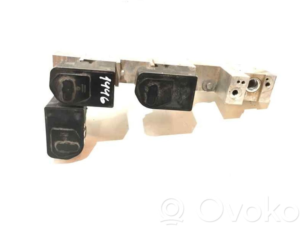Sensor de presión del aceite   J9D36C582AA