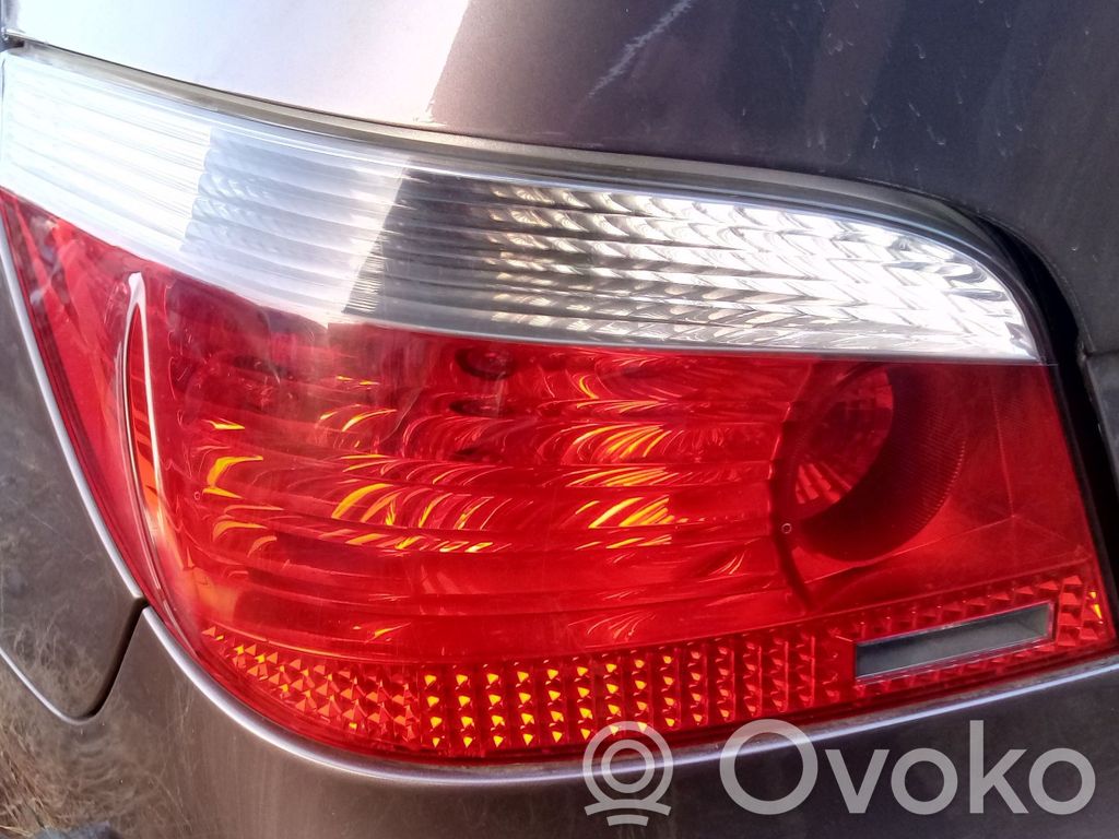 Lámpara de faros/luces traseros