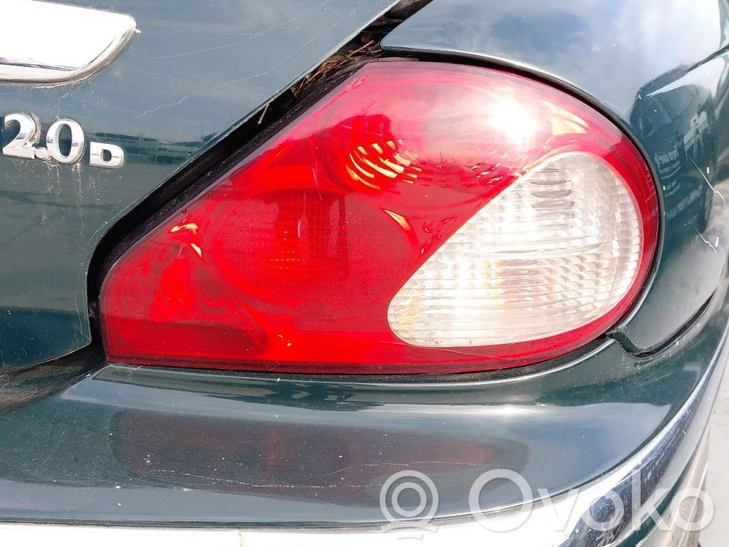 Lámpara de faros/luces traseros
