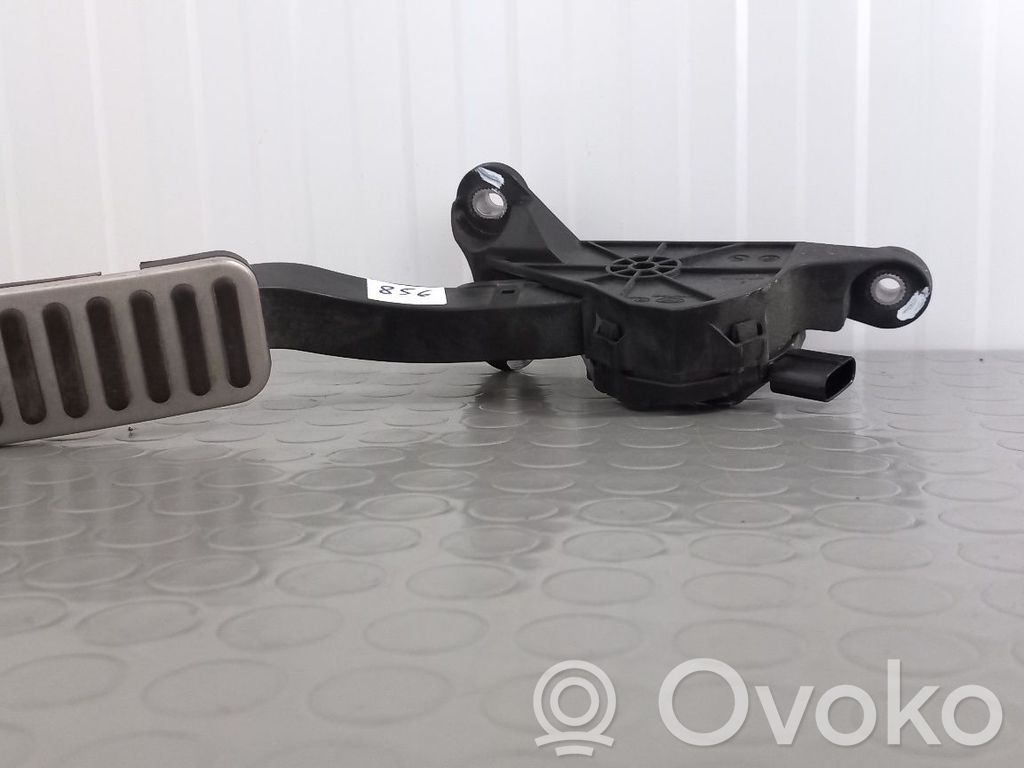 Gaspedal   32700G4210