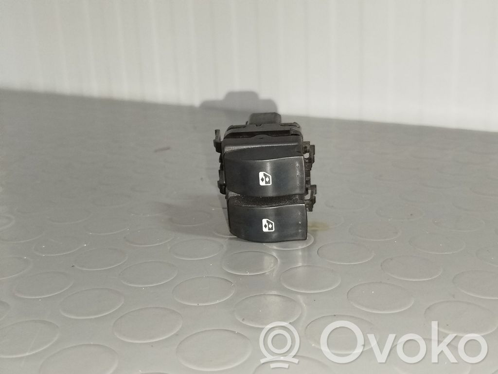 Renault Clio II Electric window control switch 