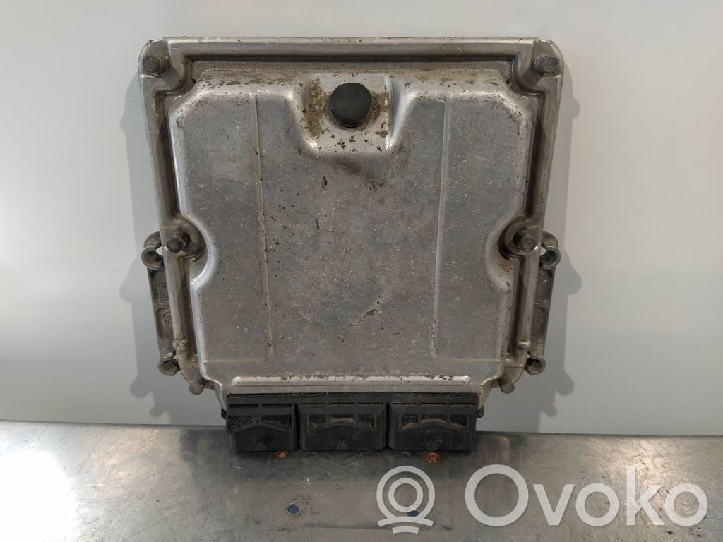 Renault Master II Engine control unit/module 