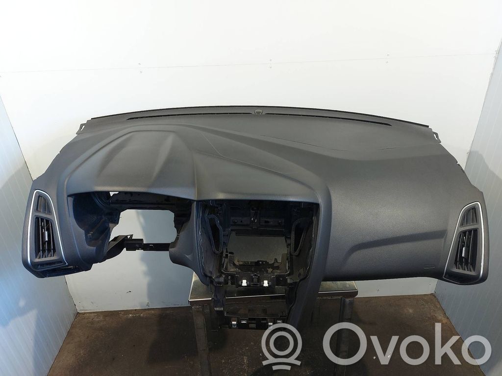 Airbag set with panel
