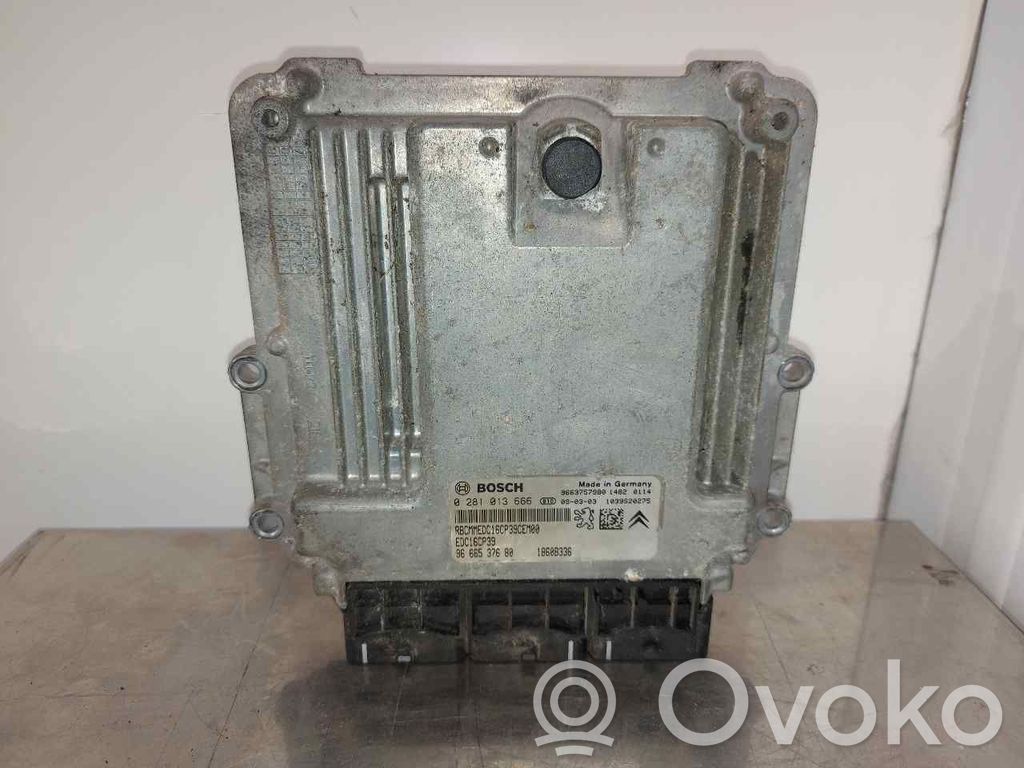 Peugeot 4007 Engine control unit/module 
