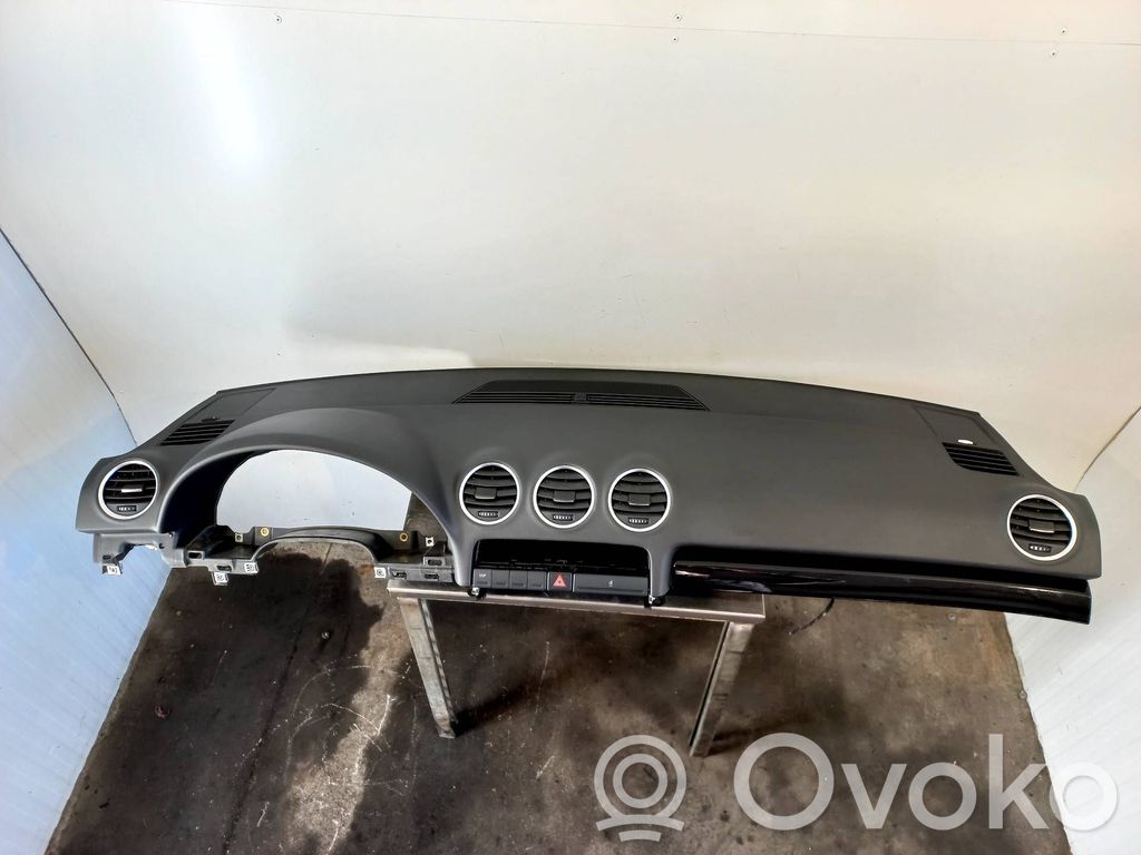 Seat Exeo (3R) Turvatyynysarja paneelilla 