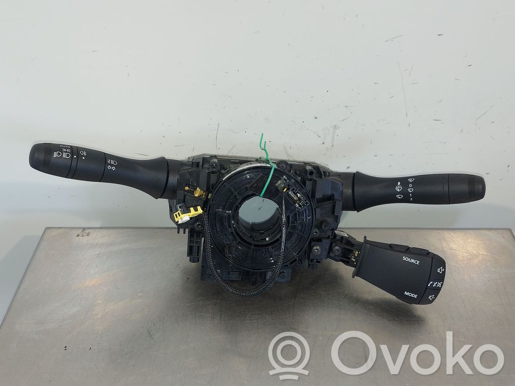 Dacia Dokker Interrupteur / bouton multifonctionnel 