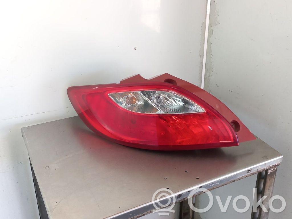 Rear/tail lights   D65151160