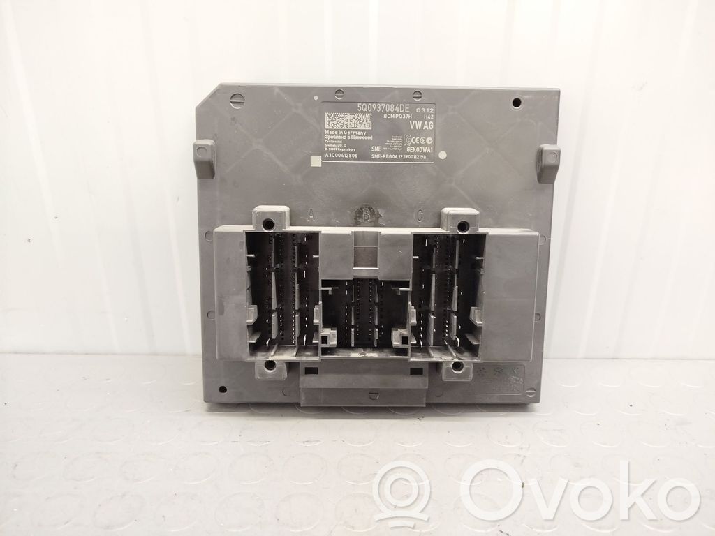 Sonstige Steuergeräte / Module   5Q0937084DE