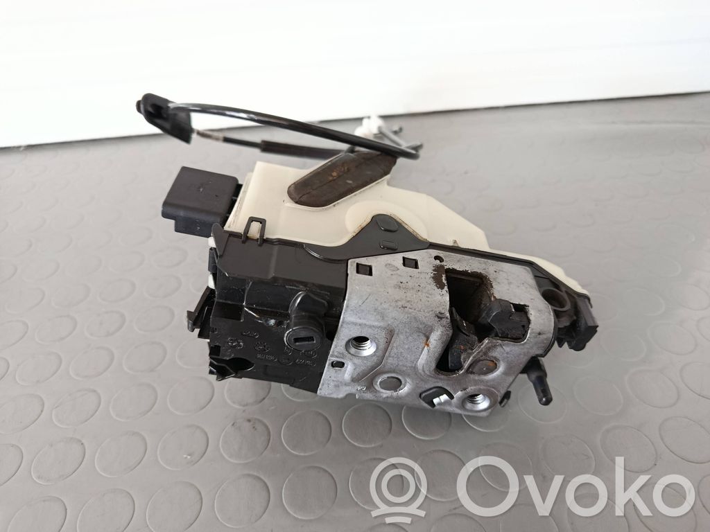 Peugeot 208 I Serratura portiera anteriore 
