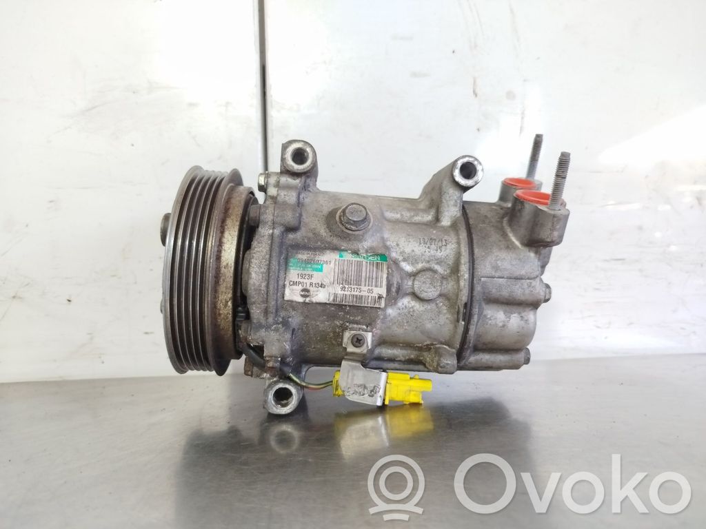 Klimakompressor Pumpe   921317505