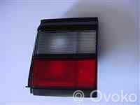 Volkswagen PASSAT B3 Lampa tylna 