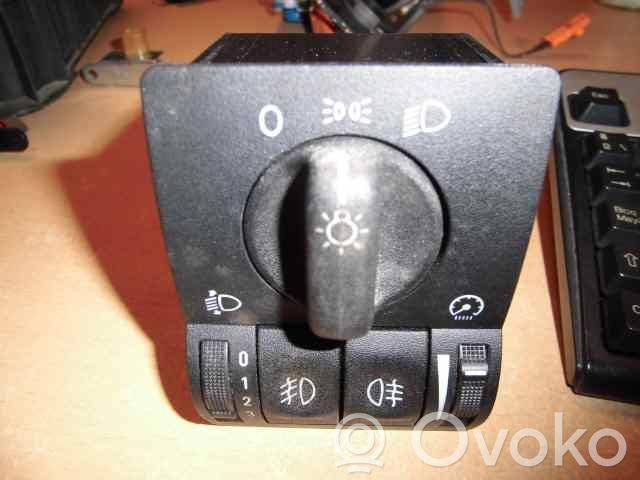 Opel Astra F Panelės apšvietimo reguliavimo jungtukas 