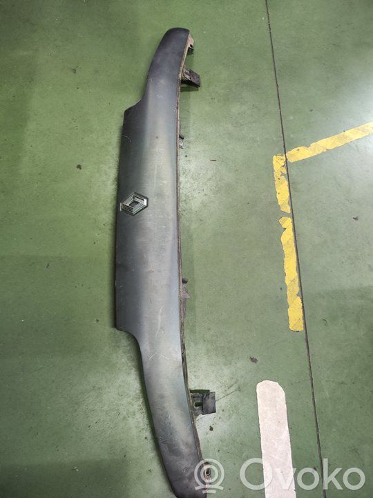 Renault 21 Garniture de radiateur 