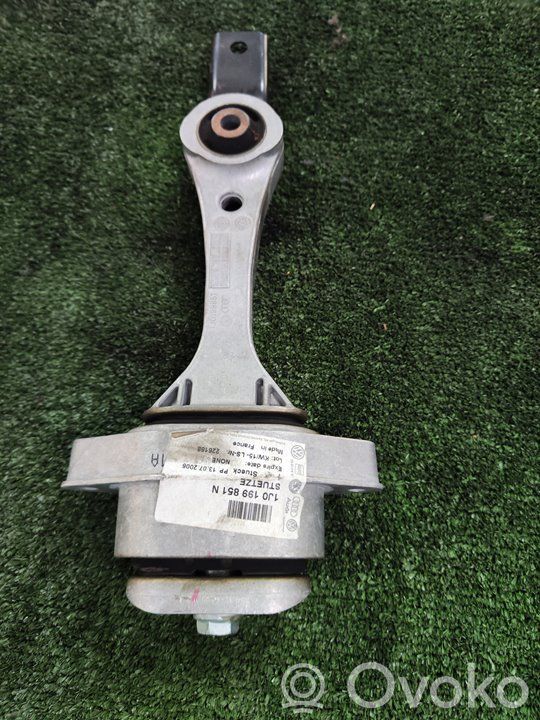 Volkswagen Golf VI Engine mount bracket 