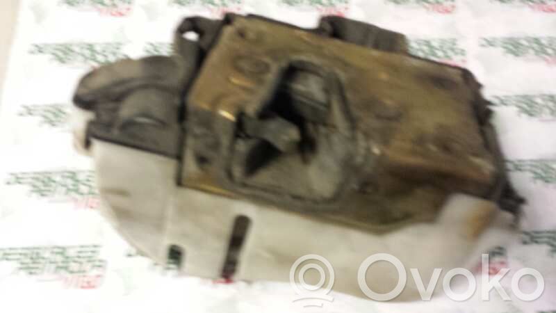 Volkswagen Golf II Užrakinimo spynelė (prie rankenos) 