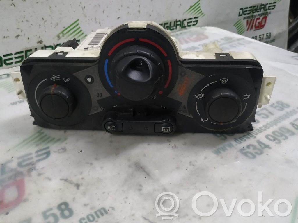 Renault Megane II Climate control/heater control trim 