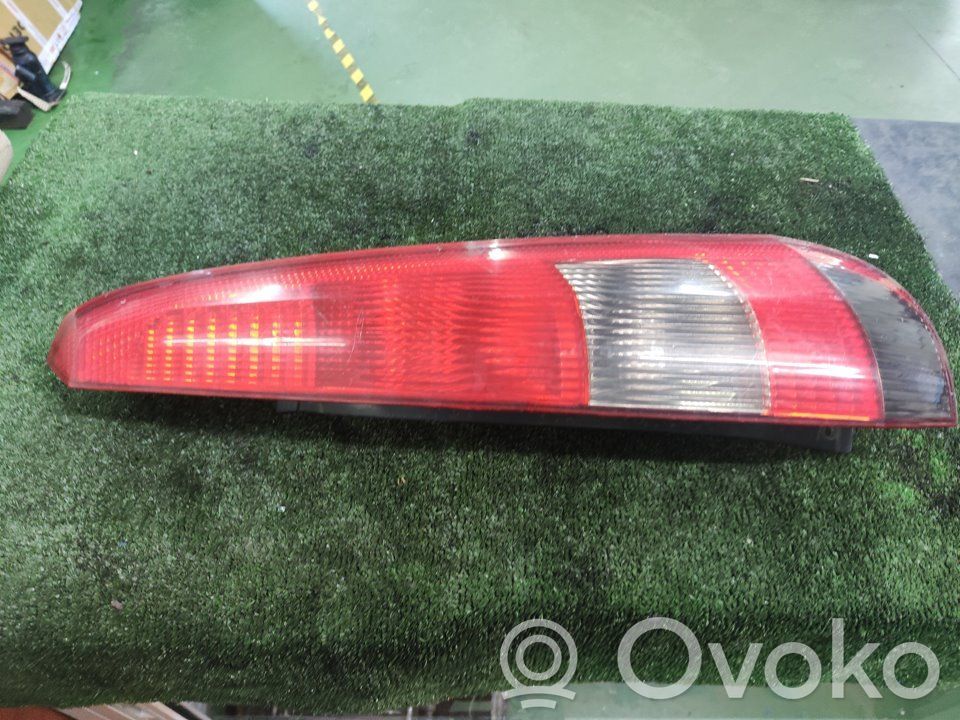 Ford Fiesta Aizmugurējais lukturis virsbūvē 