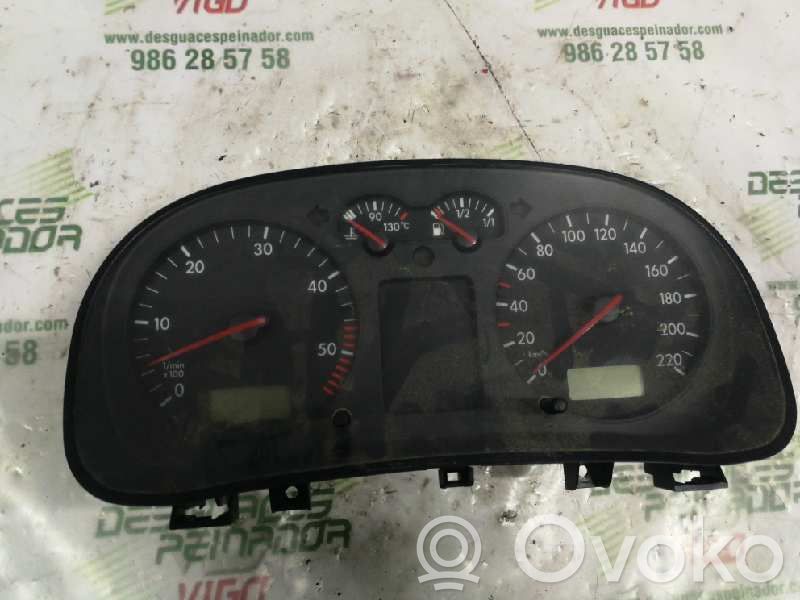 Volkswagen Golf IV Alte piese panou de bord 