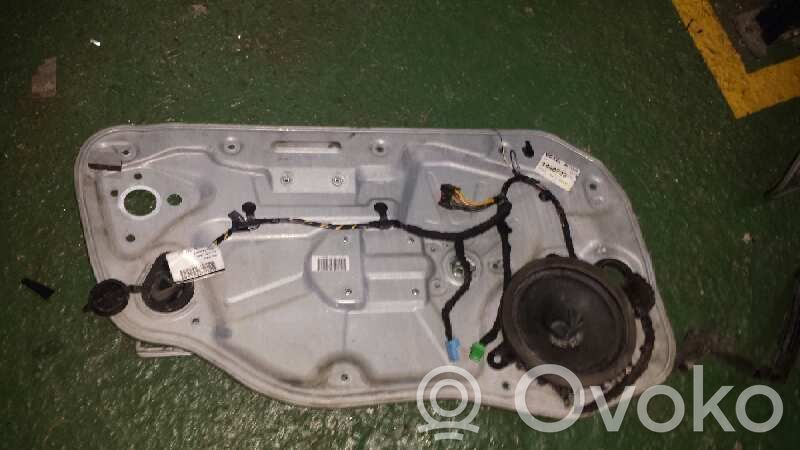 Volvo V50 Etuoven ikkunalasi, neliovinen malli 