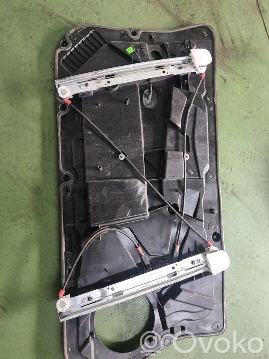 Ford Fiesta Geam ușă față patru uși