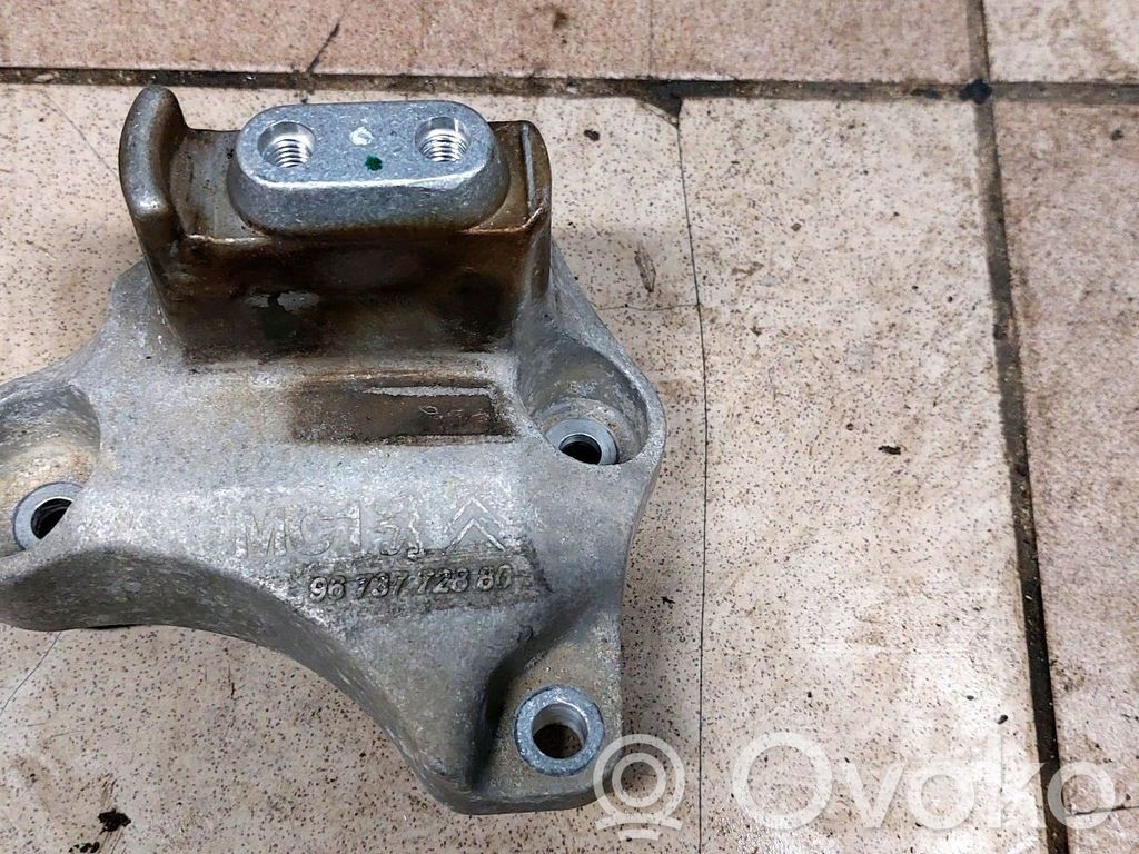 Citroen C4 II Picasso Gearbox mounting bracket 