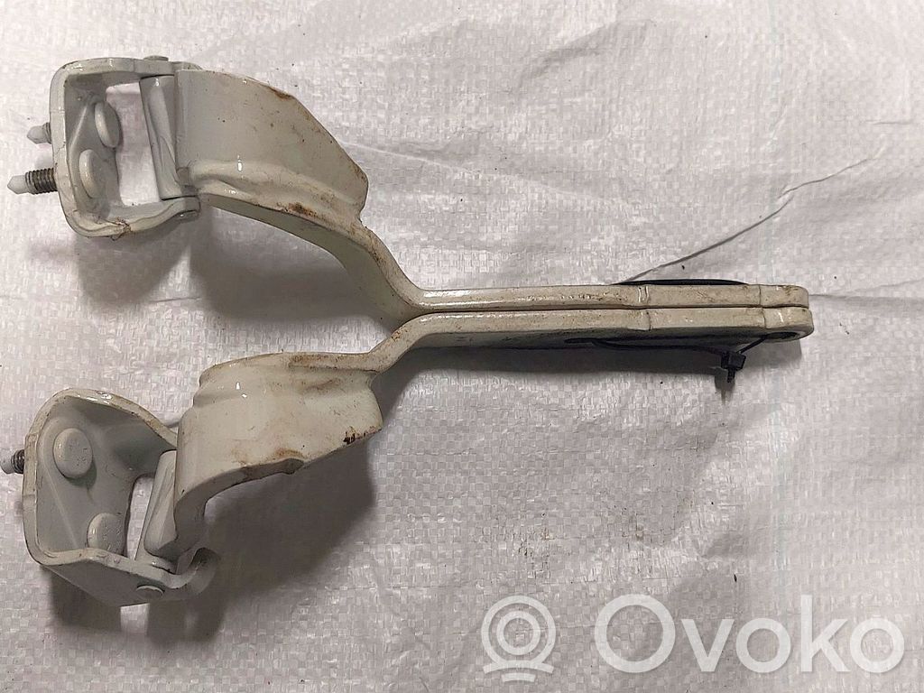 Audi A1 Tailgate hinge 