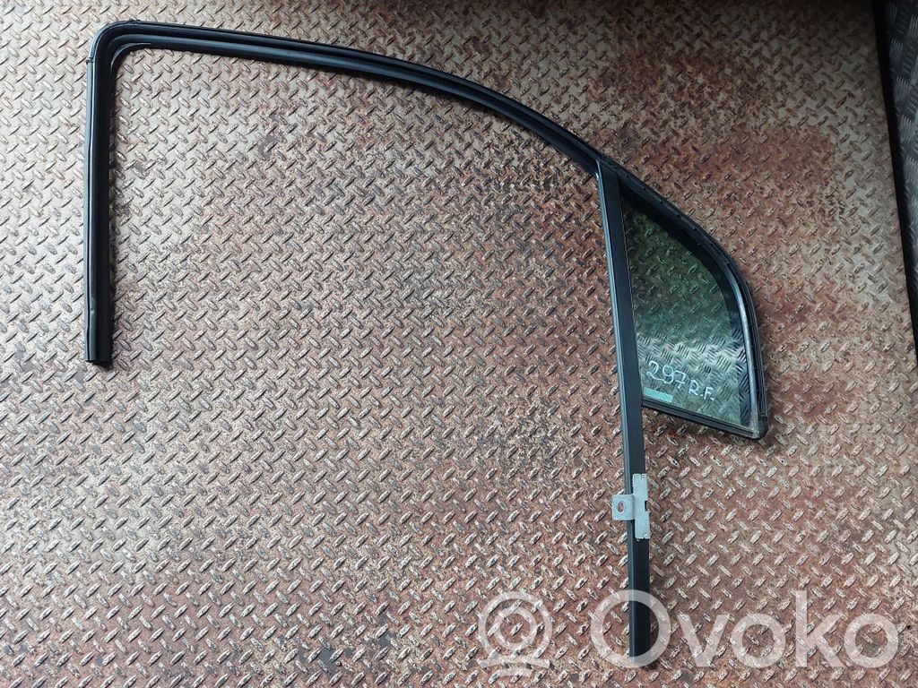 Buick Encore I Front door vent window glass four-door 