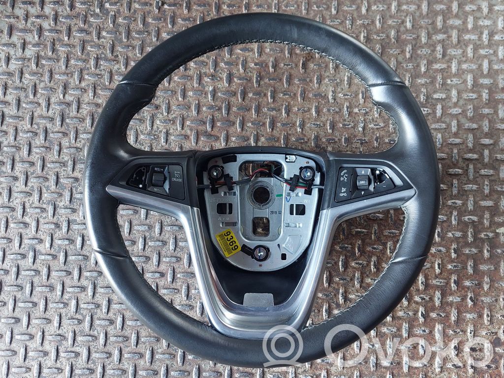 Buick Encore I Steering wheel 