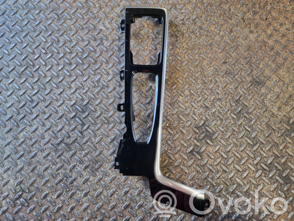Volvo XC60 Gear shifter surround trim plastic 