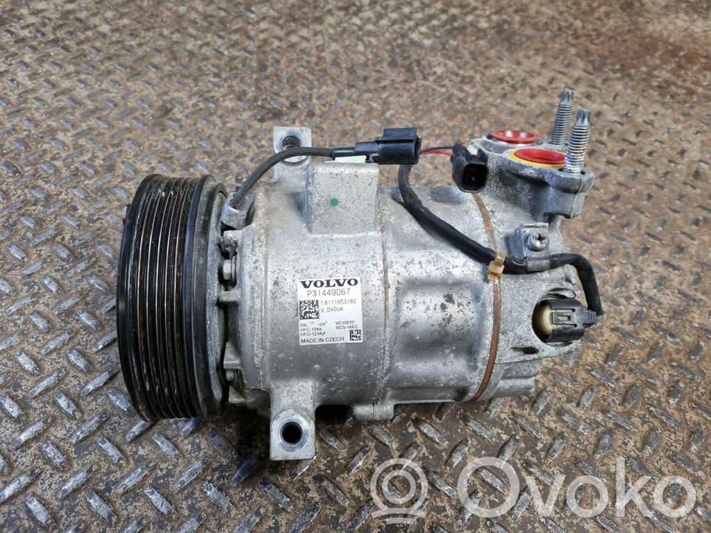 Volvo XC40 Air conditioning (A/C) compressor (pump) 